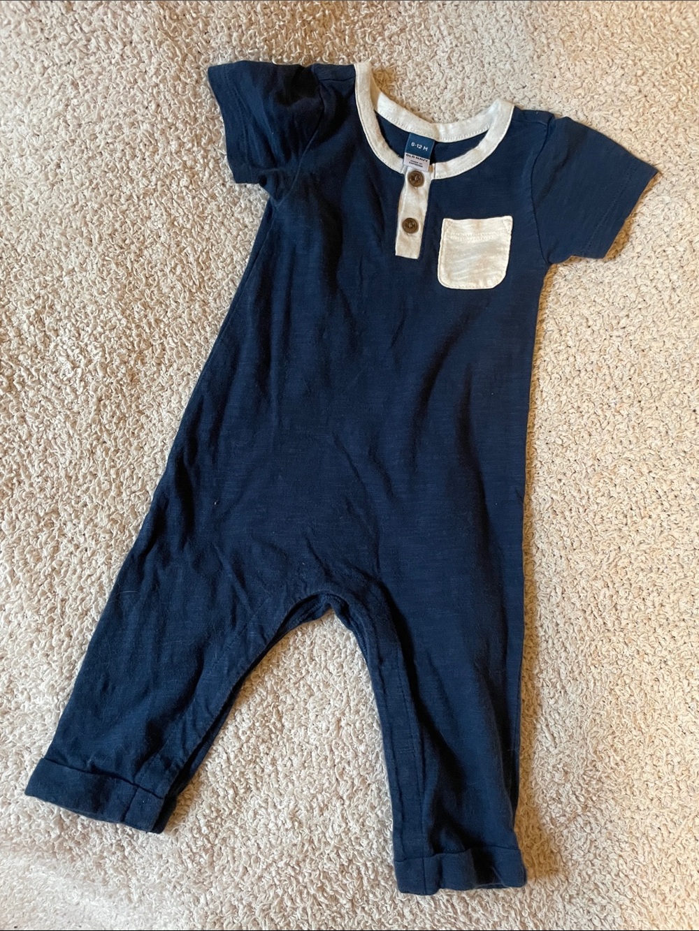 Old Navy Baby Boy Romper Button up Short Sleeve EUC *** 6-12m